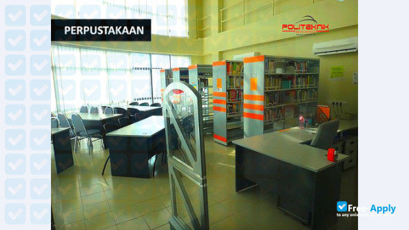 Foto de la Polytechnic Metro Kuantan #10