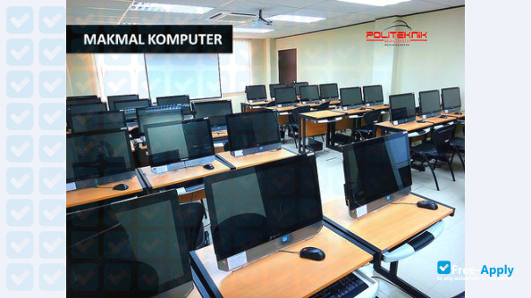 Foto de la Polytechnic Metro Kuantan #12