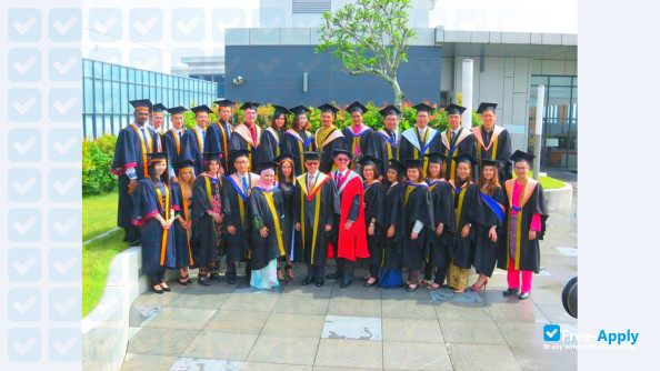 Foto de la Raffles University Iskandar #4