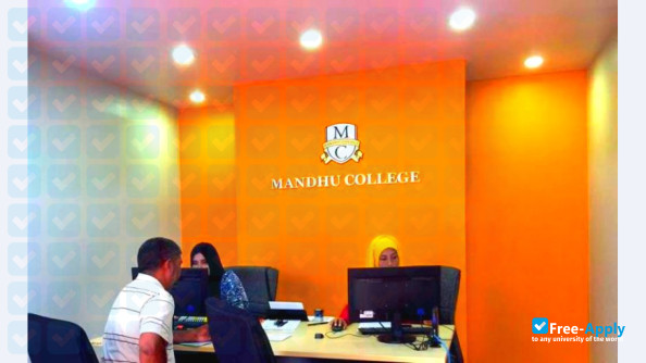 Foto de la Mandhu College #2