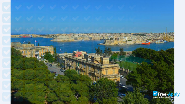Фотография London School of Commerce Malta