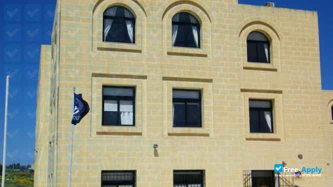 Foto de la EIE- Institute of Education #3
