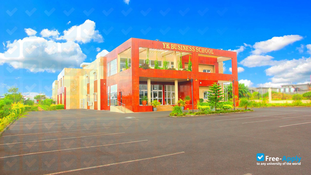 YK Business School фотография №2