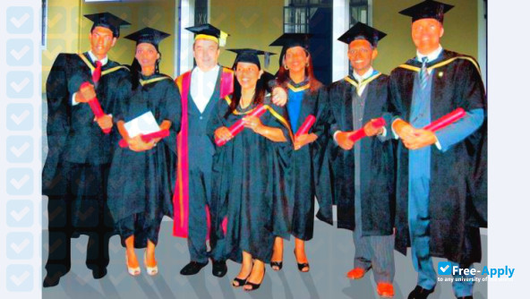 Foto de la Glamis Business School #5