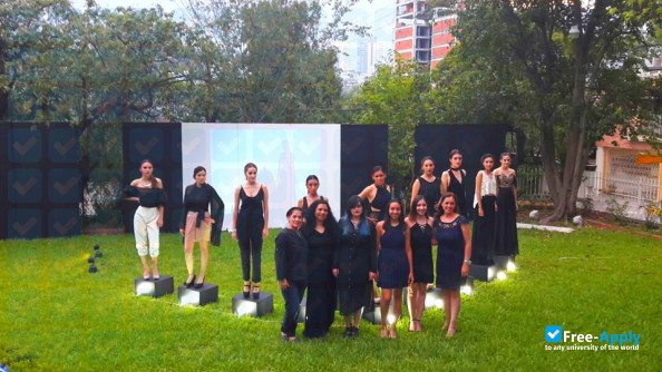 Foto de la Art Institute of Advanced Studies of Design #11
