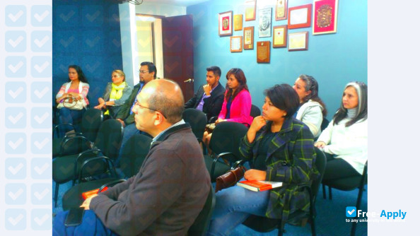 Foto de la Advanced Communication Center Eulalio Ferrer #6