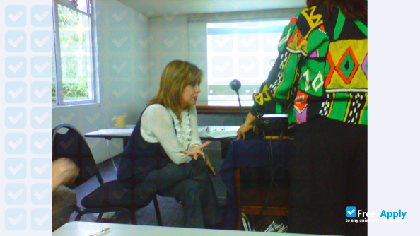 Foto de la Advanced Communication Center Eulalio Ferrer #4