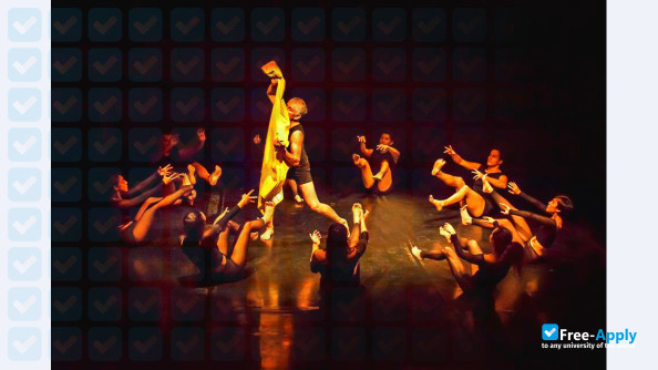 Foto de la University Cultural Center #8