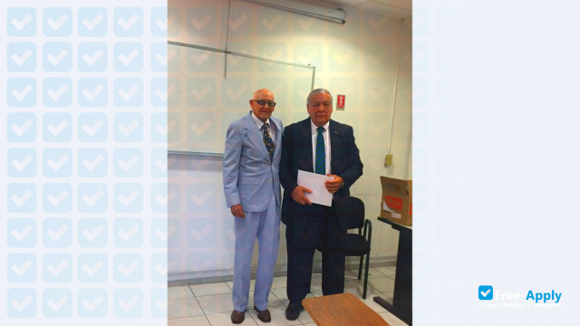 Foto de la Center for Studies in Communication Sciences #1