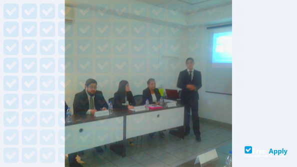 Foto de la Postgraduate Studies Center in Odontology #4