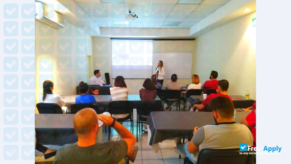 Foto de la Postgraduate Studies Center in Odontology #11