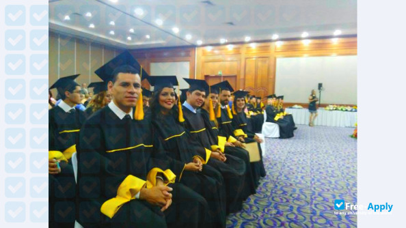 Foto de la Postgraduate Studies Center in Odontology #10