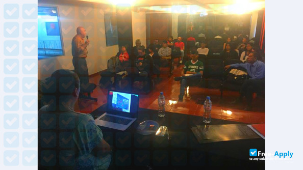 Foto de la Center for University Studies in Journalism and Art in Radio and Television PART #12