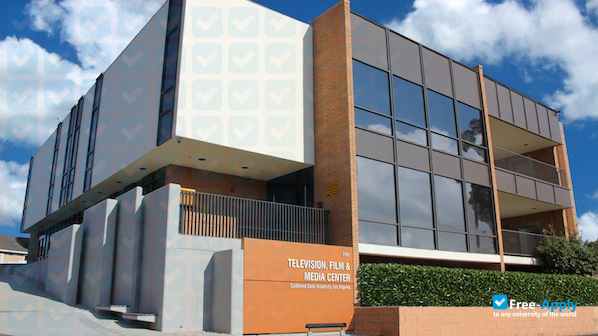 Foto de la Center for University Studies in Journalism and Art in Radio and Television PART #7