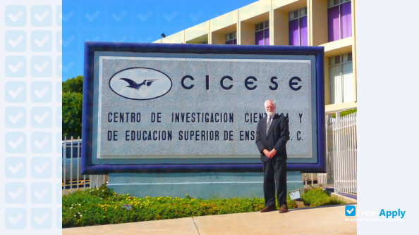 Foto de la Ensenada Center for Scientific Research and Higher Education #2