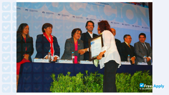 Photo de l’Official Normal School of León #5