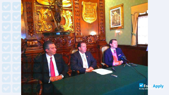 Photo de l’Free School of Law of Puebla #6