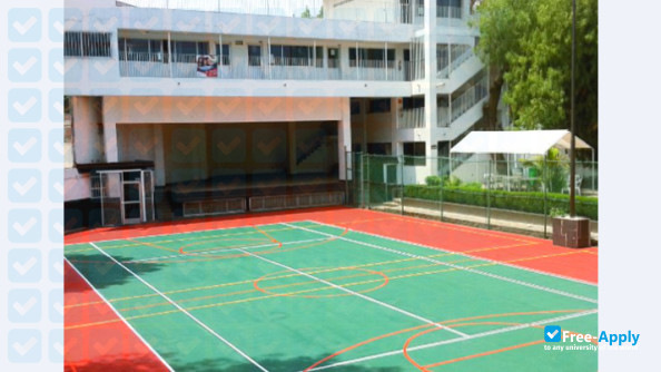 School and International University фотография №8