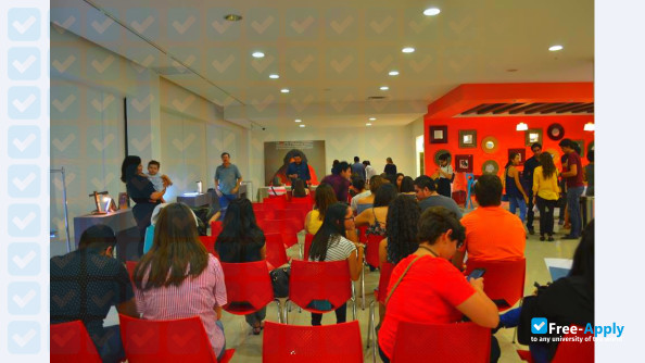 Foto de la Higher Institute of Architecture and Design #2