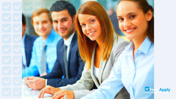 IDESAA Business School photo #9