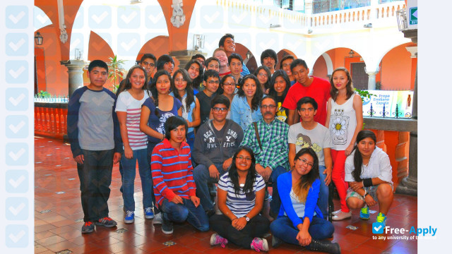Foto de la Instituto Poblano de Estudios Superiores #1