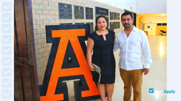 Foto de la University Anahuac Mayab #12