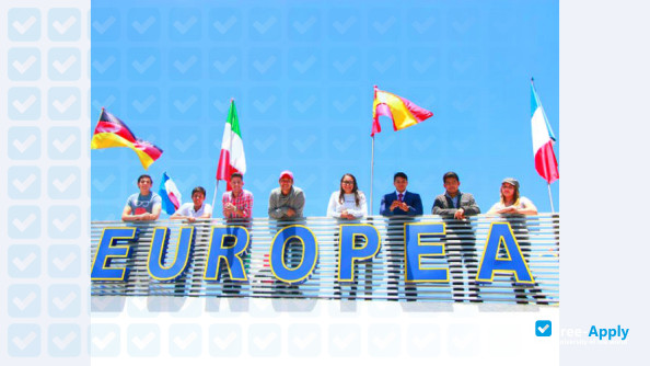 Foto de la Universidad Europea #2
