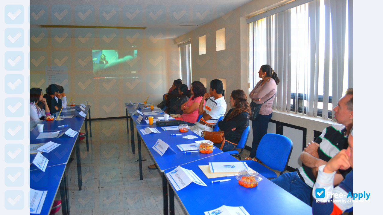 Foto de la CNCI University #2