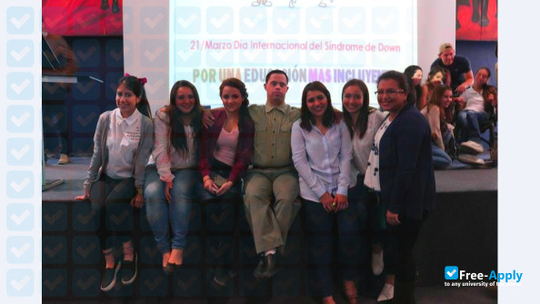 Foto de la University Cuauhtemoc #7