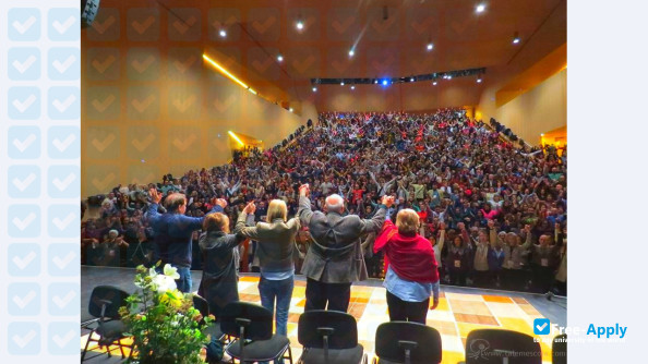 University Multicultural CUDEC фотография №3