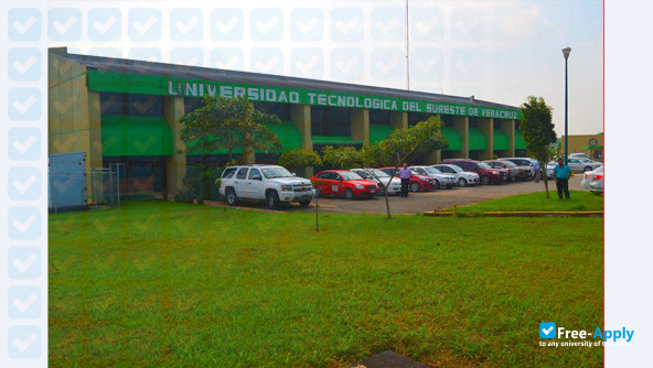 Foto de la Technological University of Southeast Veracruz #4