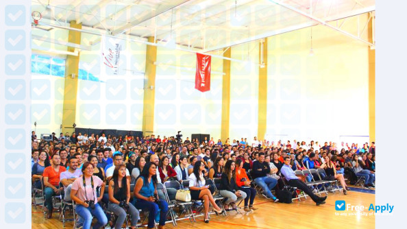 Foto de la University of Specialties #8
