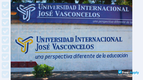 Photo de l’Jose Vasconcelos International University #5
