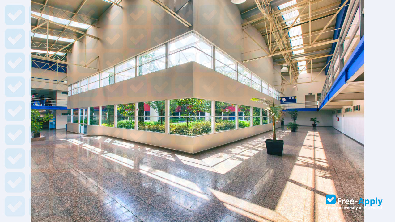 Foto de la University of Veracruz UNIVER Milenium #5