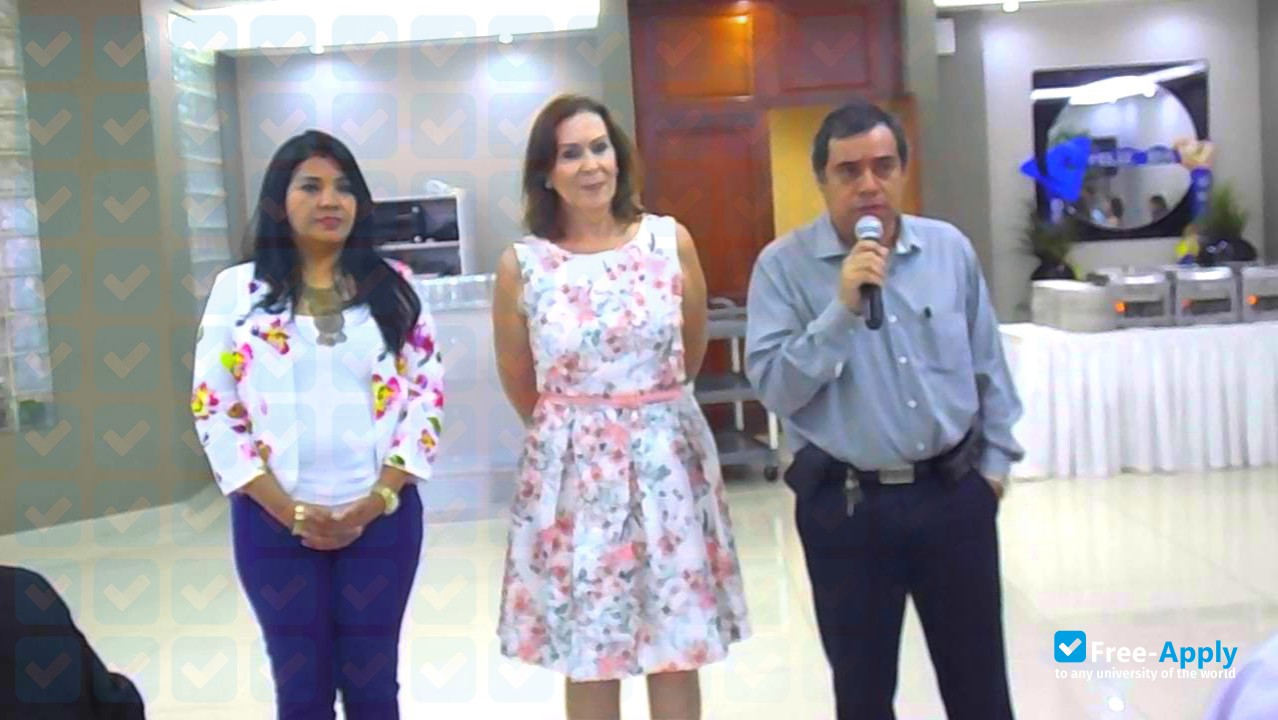 Foto de la University of Veracruz UNIVER Campus Nayarit #2