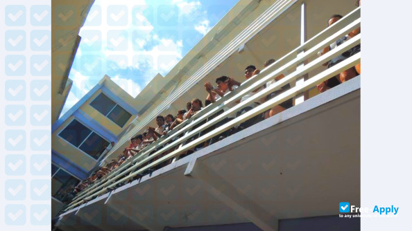 Foto de la University of the Nations #6