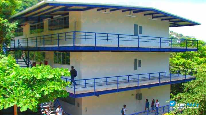 Foto de la Loyola University of the Pacific #2