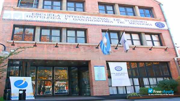 Universidad Internacional de Profesiones Escuela Internacional de Turismo photo #4