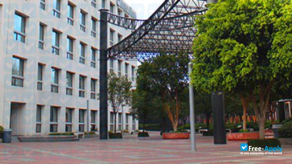 Victoria University photo #2