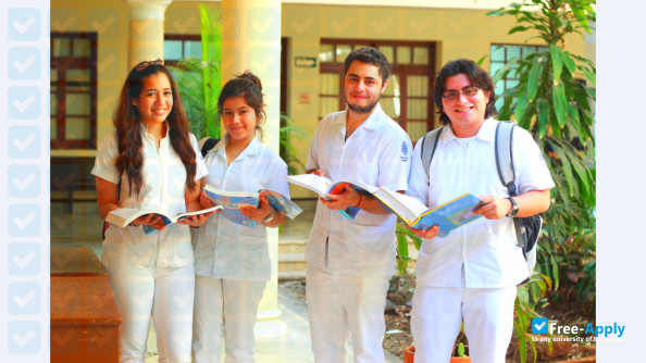 Foto de la Autonomous University of Yucatan #4