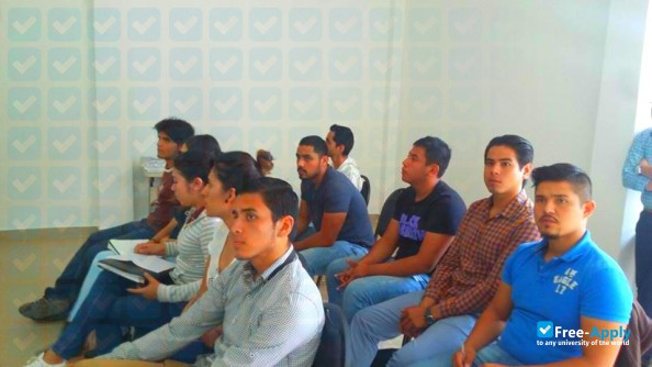 Foto de la University Quetzalcoatl Irapuato #4