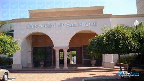 Foto de la University of San Miguel #2