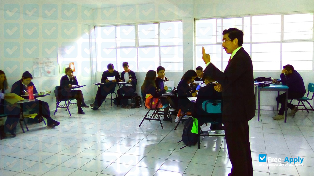 Foto de la University Center of Hidalgo #6
