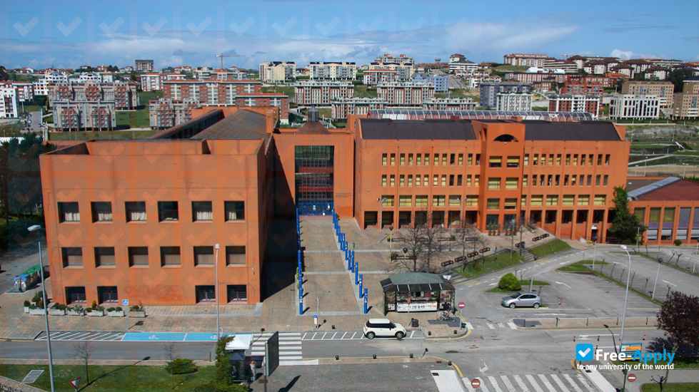 University Santander photo #7