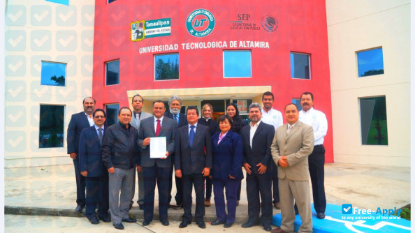 Foto de la Technical University of Altamira #8