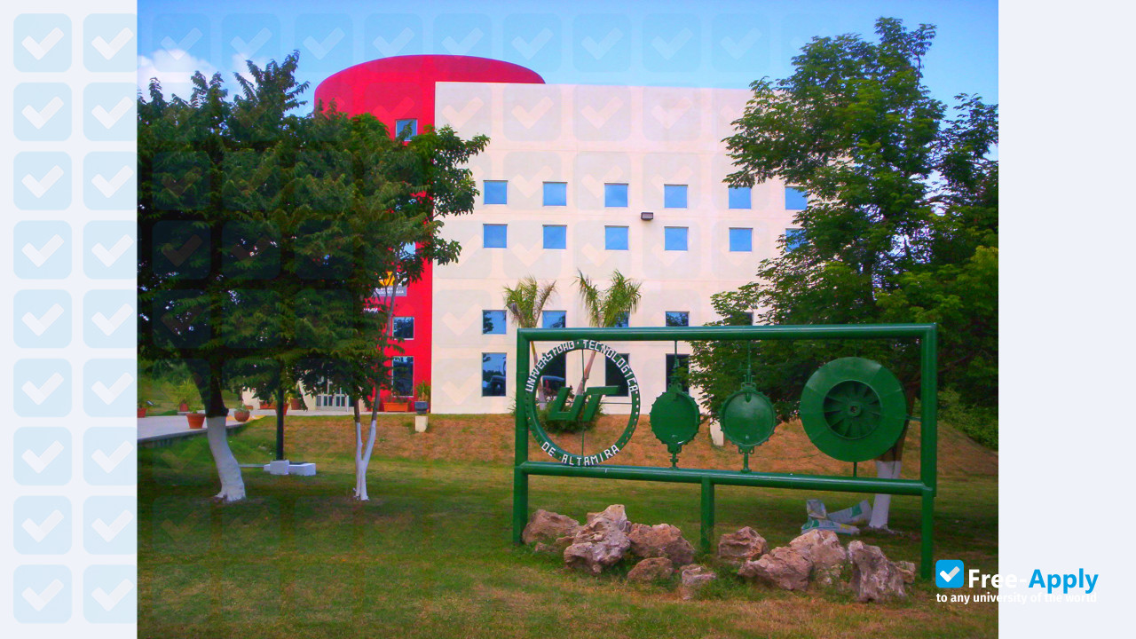 Foto de la Technical University of Altamira #3