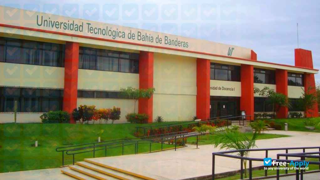 Foto de la Technological University of Bahia de Banderas #3