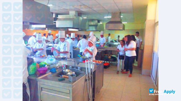 Foto de la University of Manzanillo #4