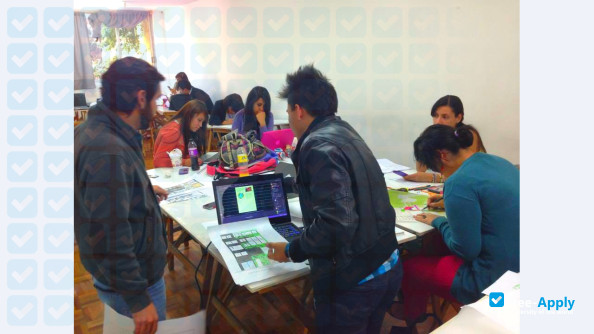 Foto de la Technical and Educational Scientific Institute #14