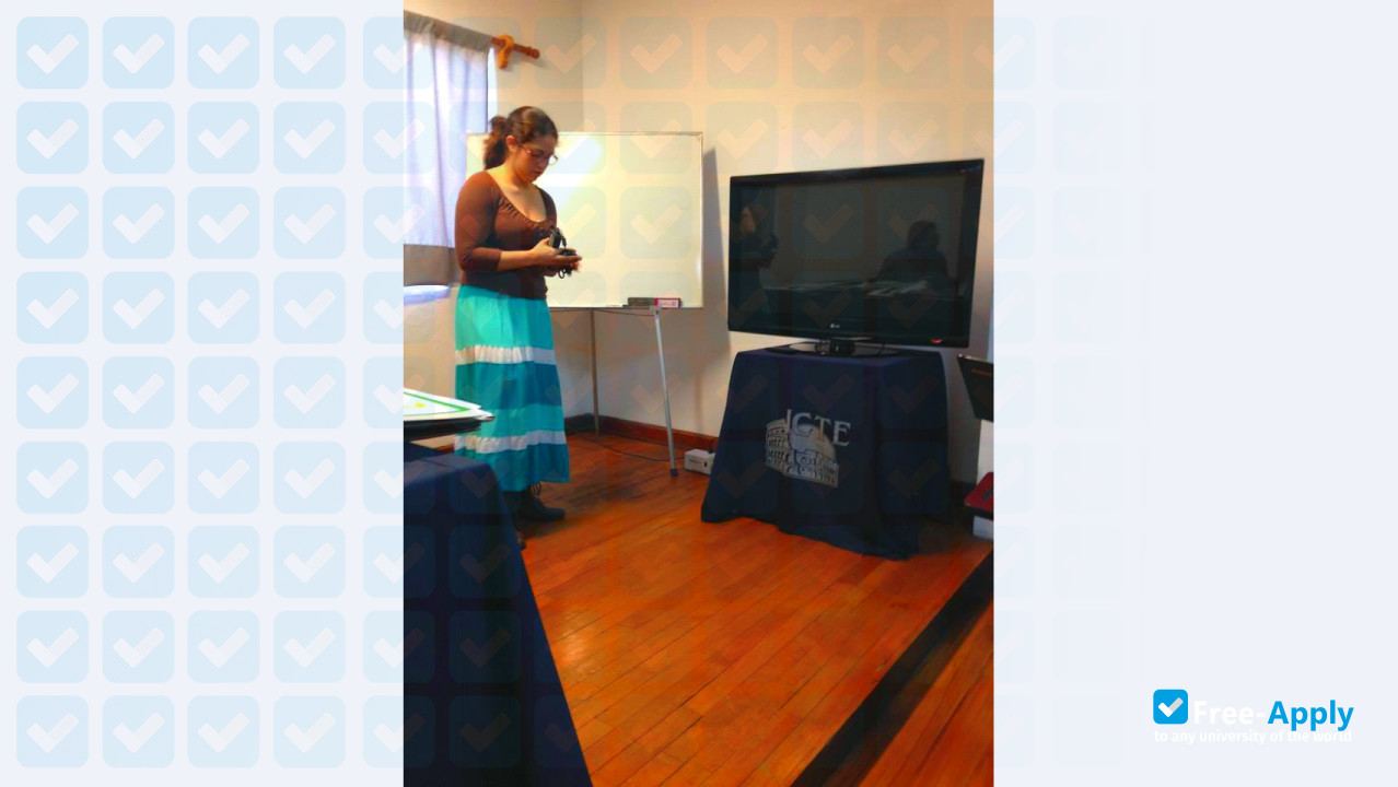 Foto de la Technical and Educational Scientific Institute #8
